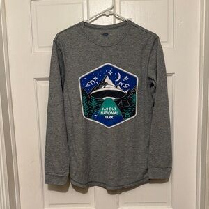 NWT Grey Waffle shirt - Old Navy (size 18/XXL Boys but similar to mens small